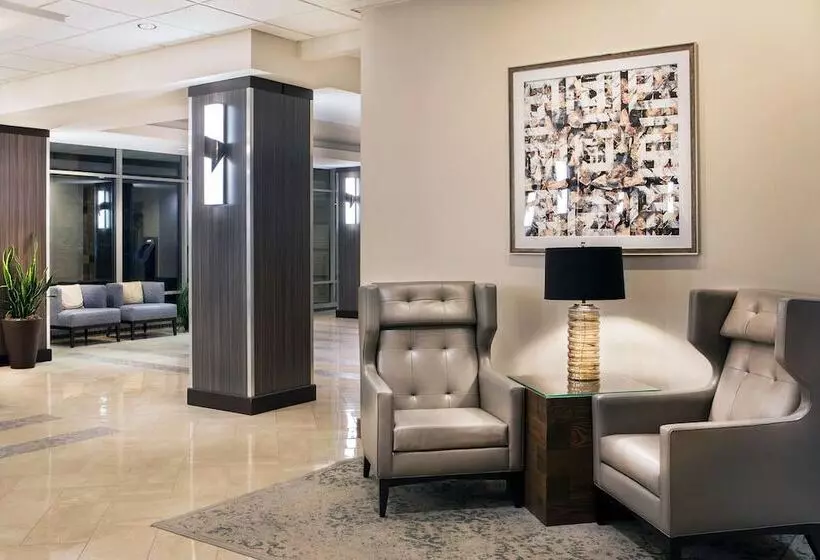 هتل Sheraton Suites Chicago Elk Grove