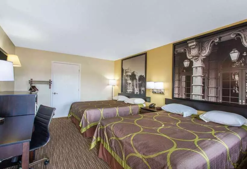 هتل Super 8 By Wyndham Florence