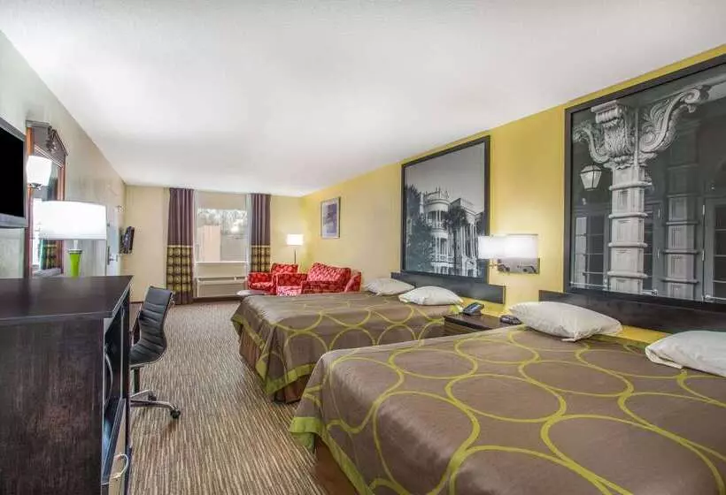 هتل Super 8 By Wyndham Florence