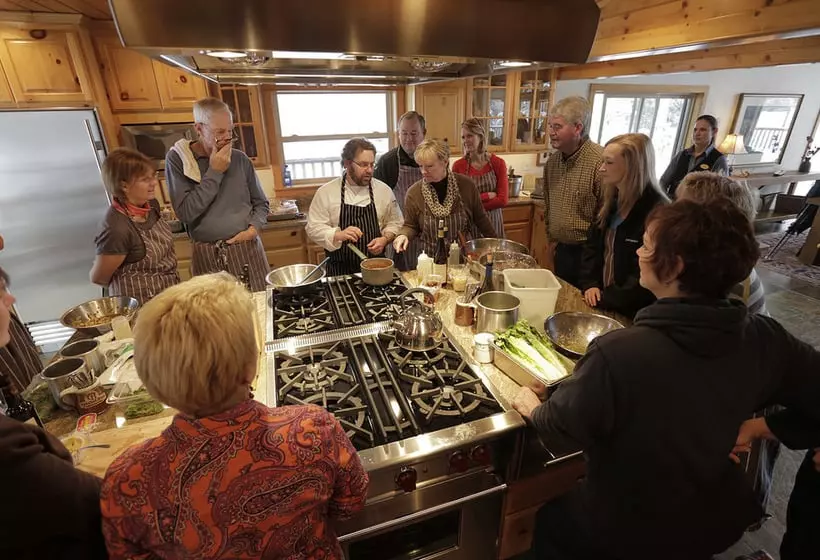 Отель Triple Creek Ranch