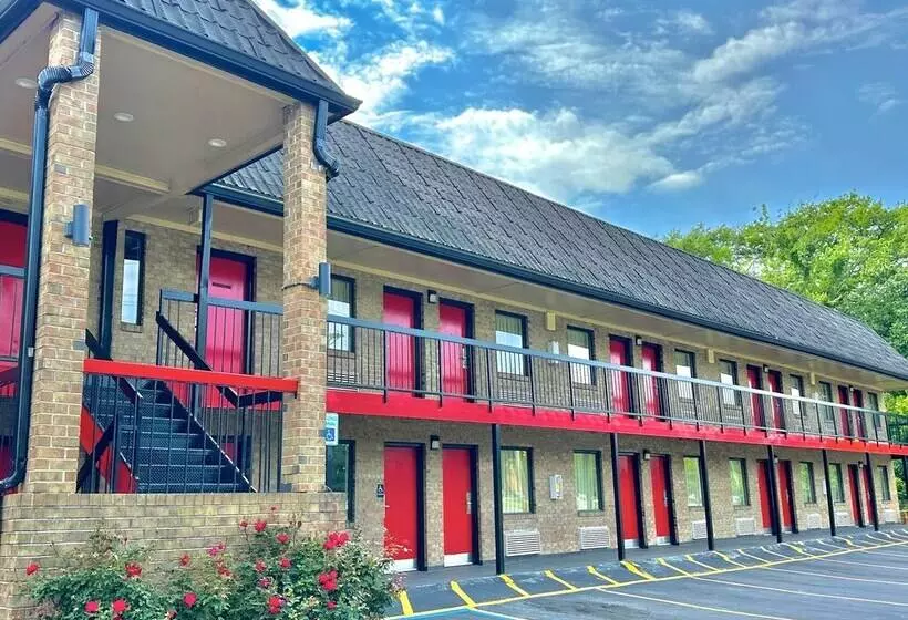 모텔 Travelers Inn Elizabeth City