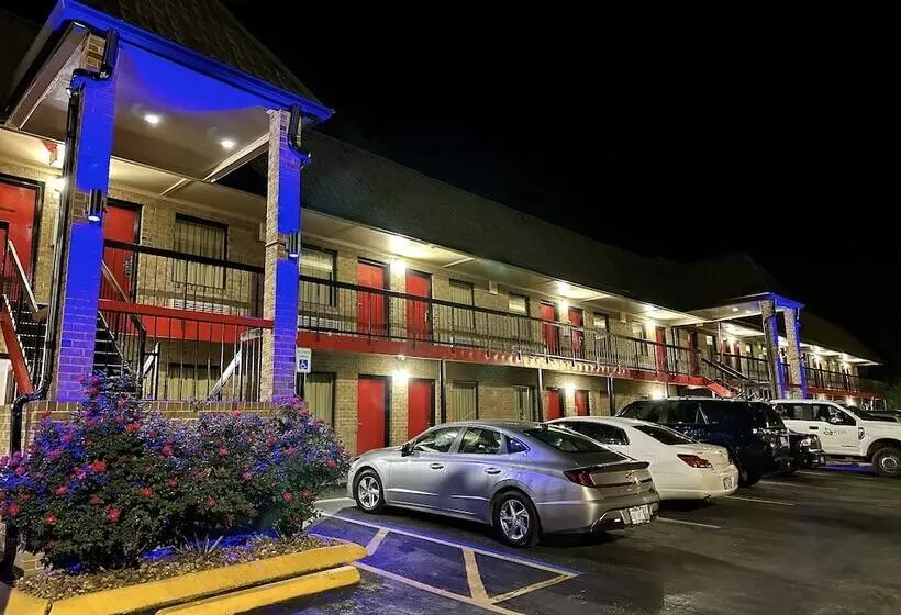 모텔 Travelers Inn Elizabeth City