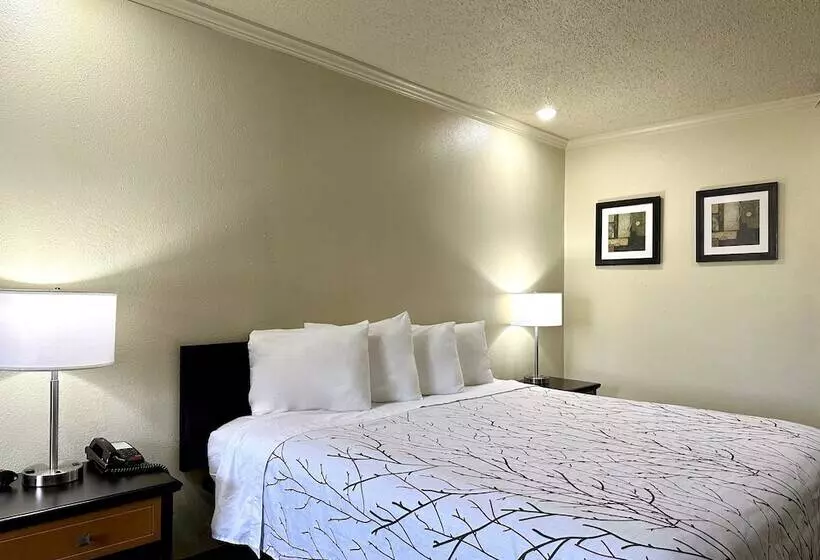 모텔 Travelers Inn Elizabeth City