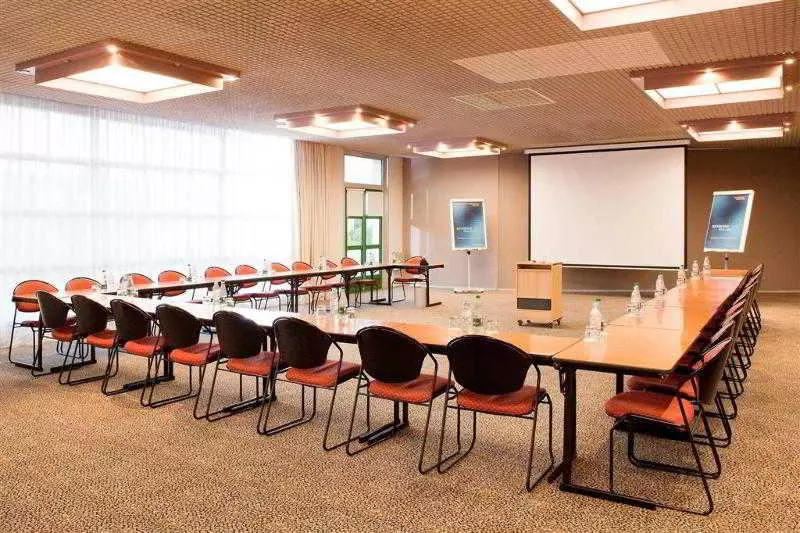 Novotel Saintquentin En Yvelines