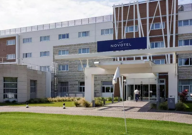 Novotel Saintquentin En Yvelines