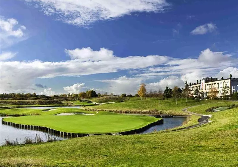 Novotel Saintquentin En Yvelines