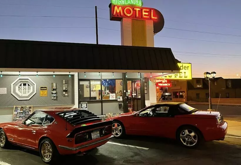 Highlander Motel