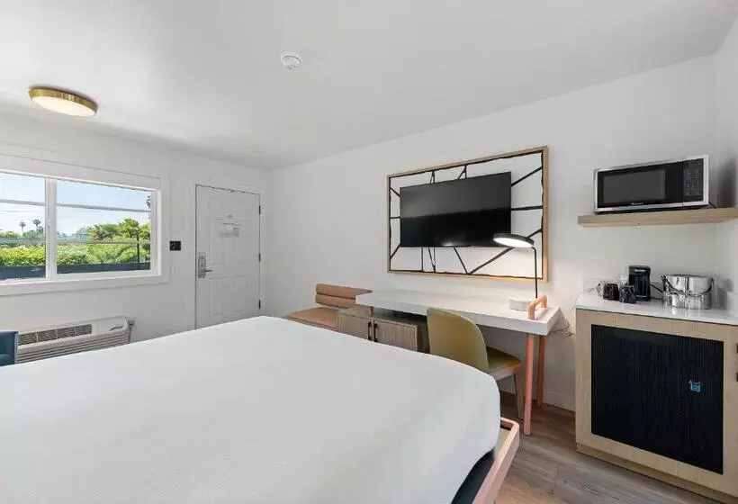 Goodspring Motel
