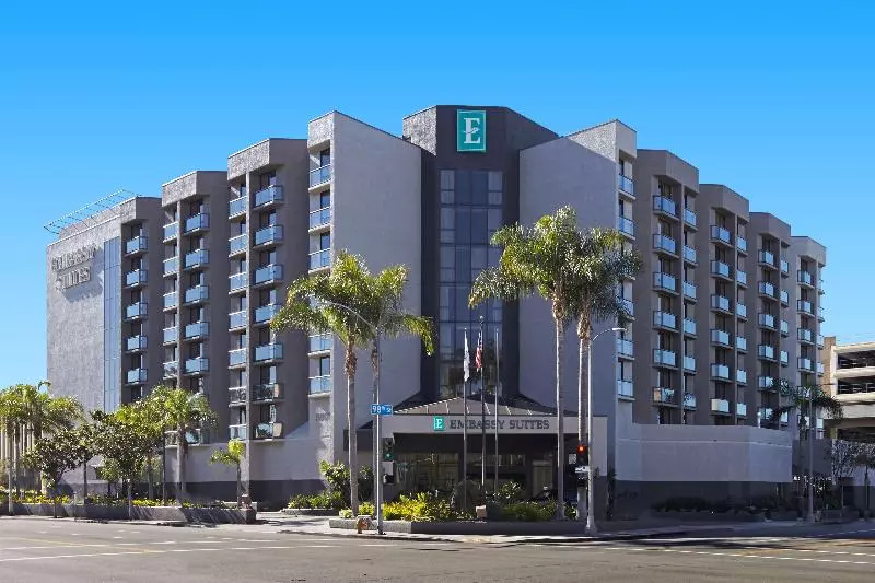 ホテル Embassy Suites By Hilton Los Angeles International Airport North