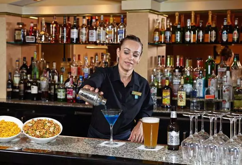 ホテル Embassy Suites By Hilton Los Angeles International Airport North