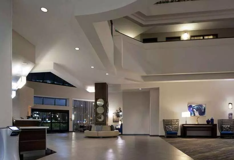 ホテル Embassy Suites By Hilton Los Angeles International Airport North