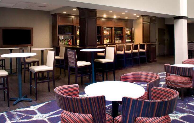 Otel Embassy Suites By Hilton Philadelphia Airport