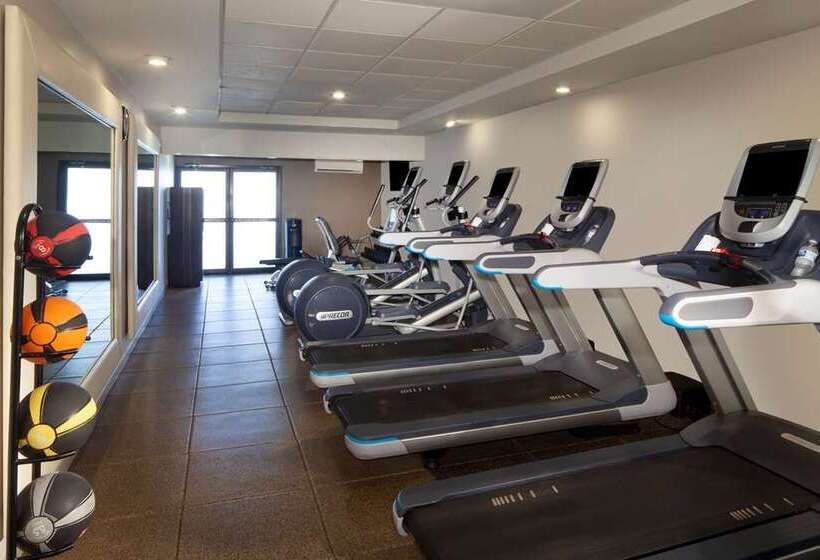 Otel Embassy Suites By Hilton Philadelphia Airport