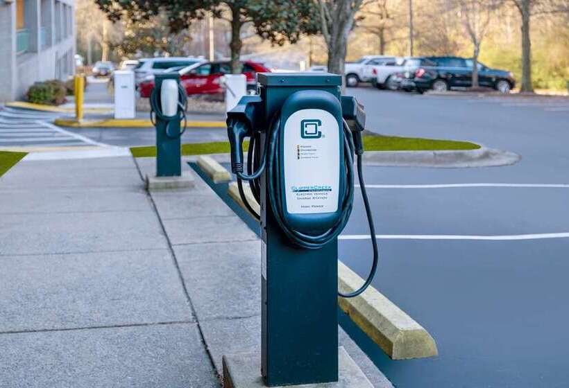 فندق Embassy Suites Little Rock