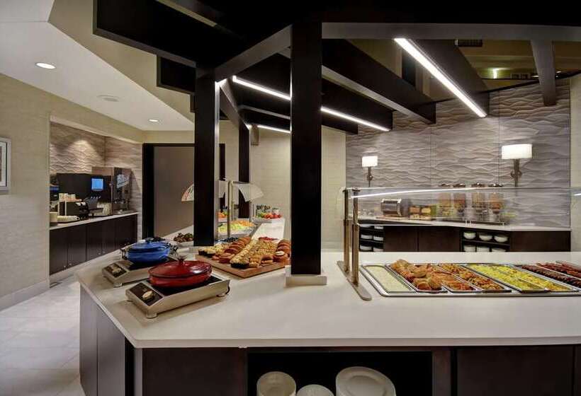 فندق Embassy Suites Little Rock