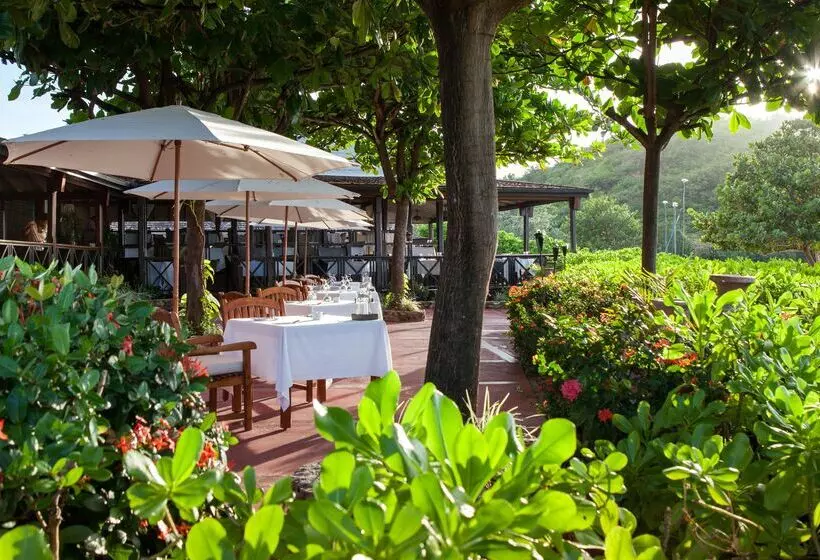 هتل Hermitage Bay All Inclusive