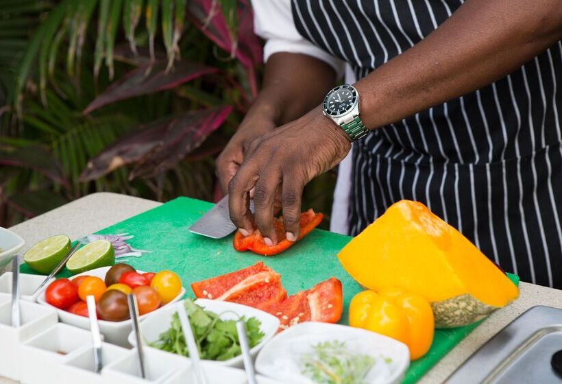 هتل Hermitage Bay All Inclusive