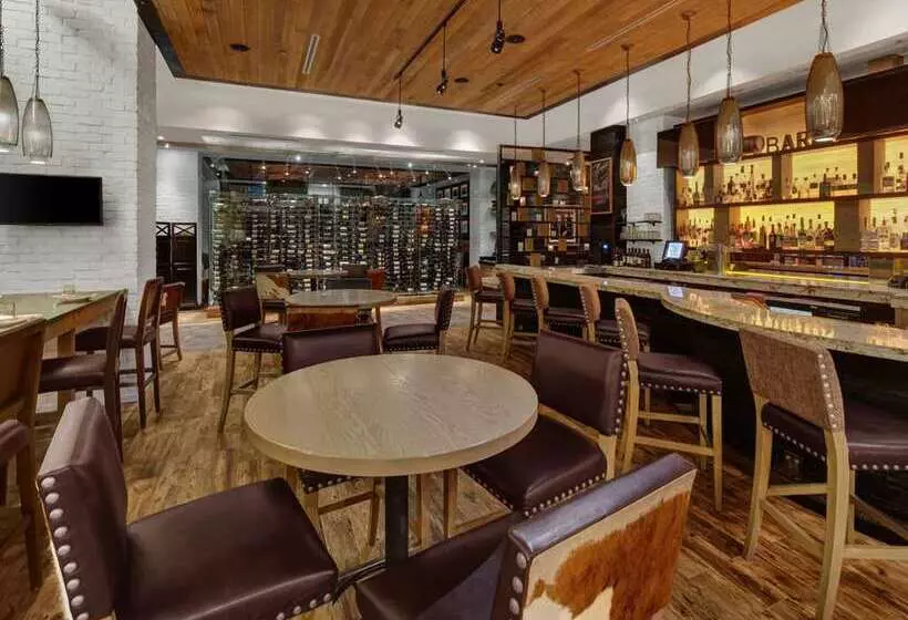 호텔 Hilton Harrisburg