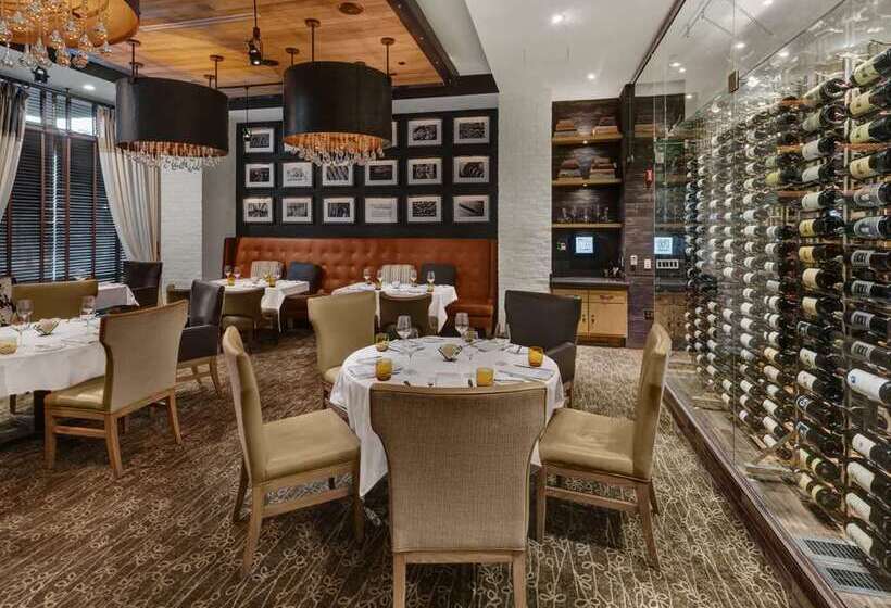 בית מלון כפרי Hilton Harrisburg