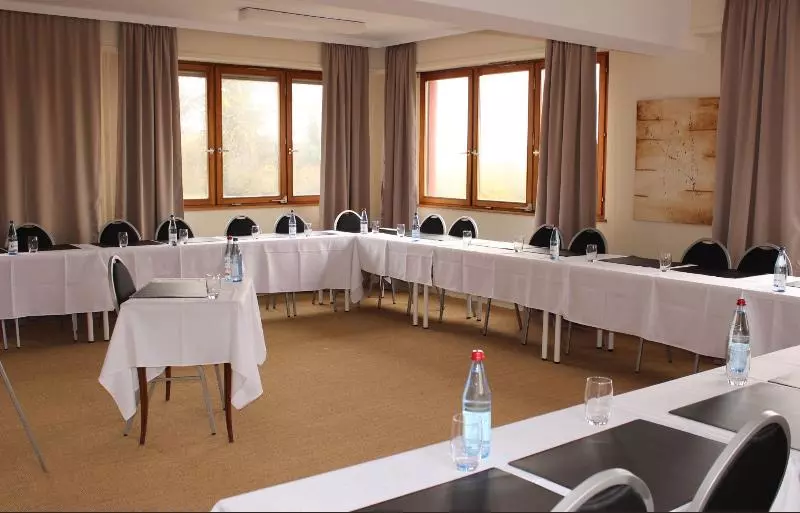 Отель Hôtel Restaurant Le Kastelberg, The Originals Boutique