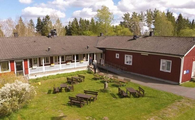 Отель Kronobergshed Vandrarhem Och Kursgård