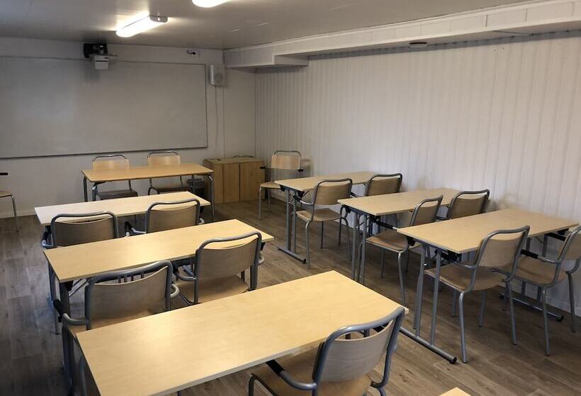 Отель Kronobergshed Vandrarhem Och Kursgård