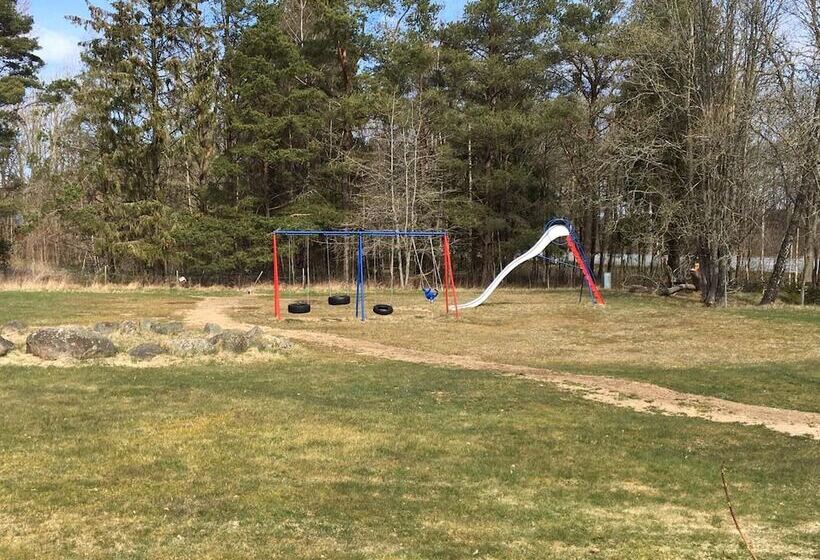 Отель Kronobergshed Vandrarhem Och Kursgård