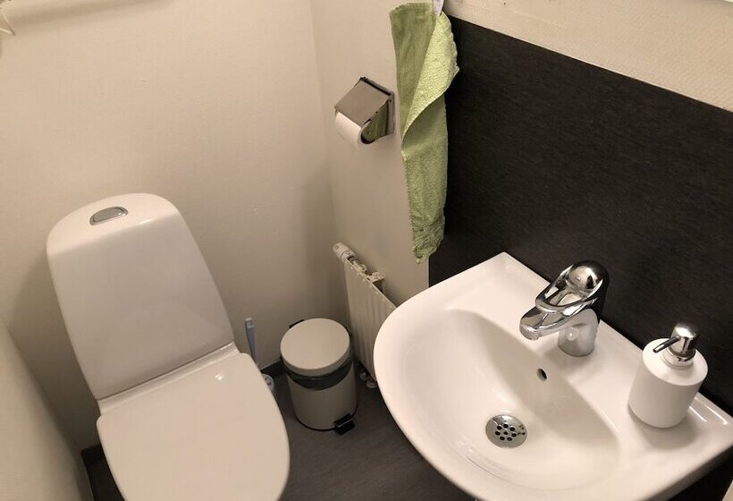 Отель Kronobergshed Vandrarhem Och Kursgård