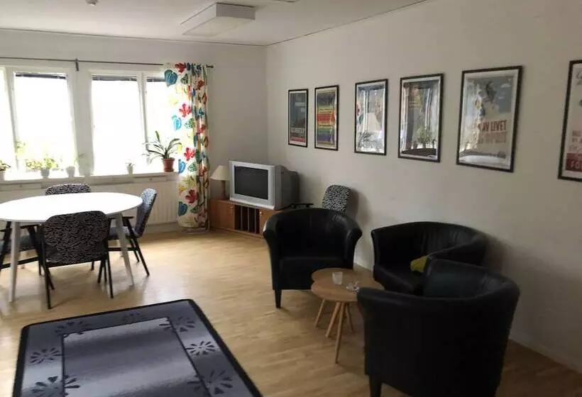 Отель Kronobergshed Vandrarhem Och Kursgård