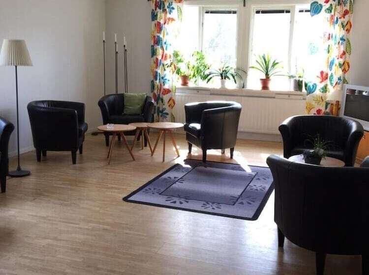 فندق Kronobergshed Vandrarhem Och Kursgård