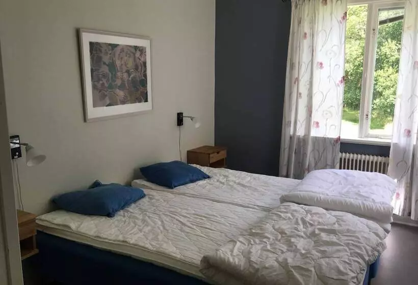 Отель Kronobergshed Vandrarhem Och Kursgård