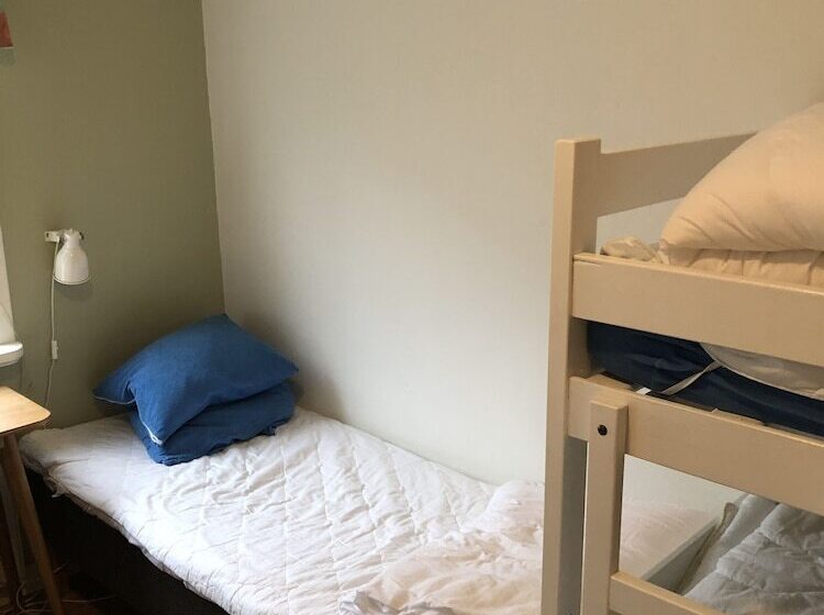 فندق Kronobergshed Vandrarhem Och Kursgård