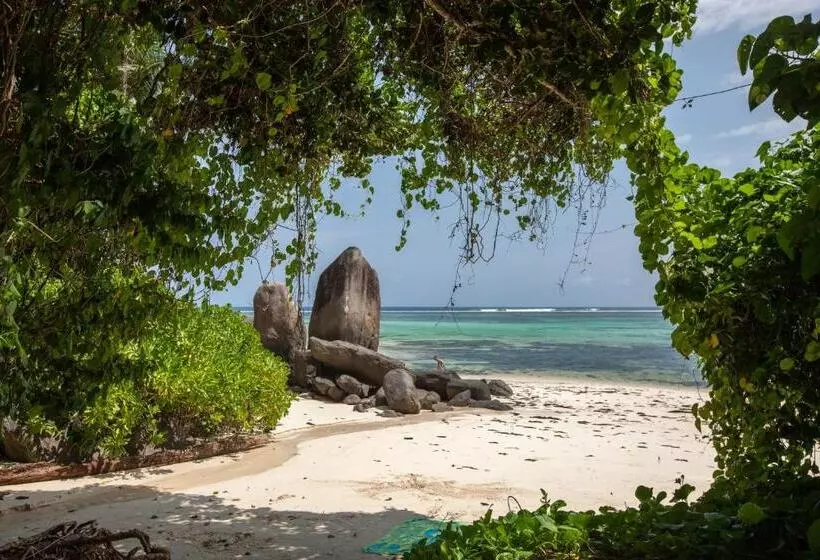 Le Relax Hotel And Restaurant