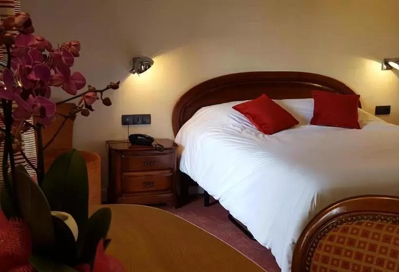 Отель Restaurant Père Benoît