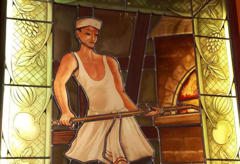 Отель Restaurant Père Benoît