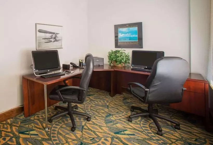 Radisson Hotel Santa Maria