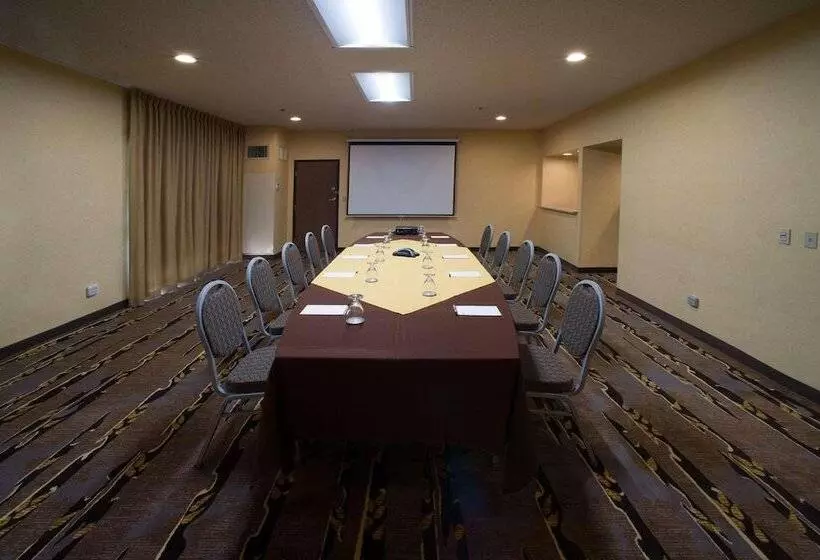 Radisson Hotel Santa Maria