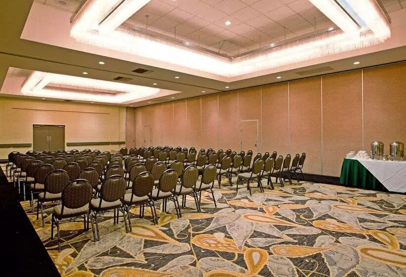 Radisson Hotel Santa Maria