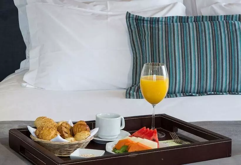 Radisson Hotel Santa Maria