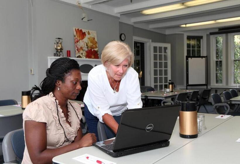 Hotel Rutgers University Inn And Conference Center