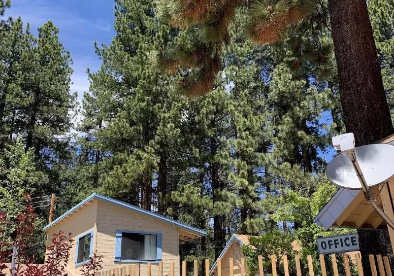 فندق Stevenson’s Inn