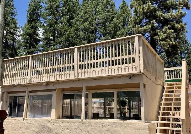 فندق Stevenson’s Inn