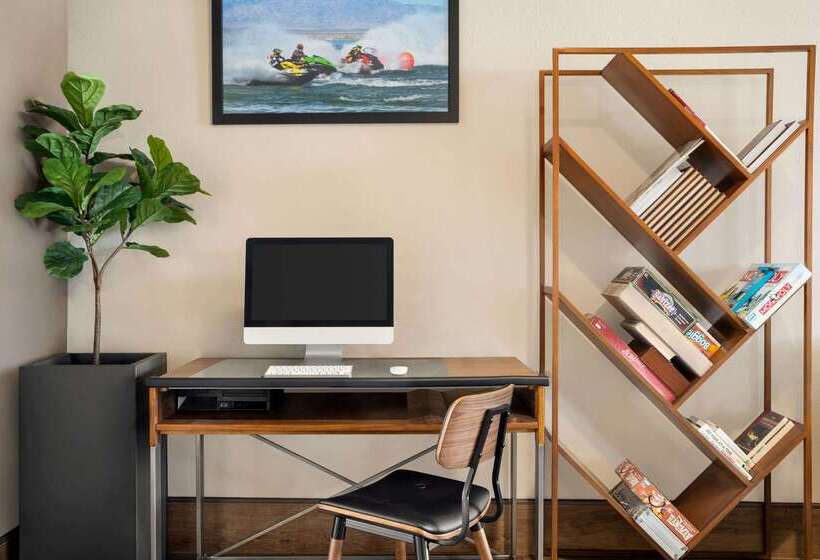 בית מלון כפרי Travelodge By Wyndham Lake Havasu