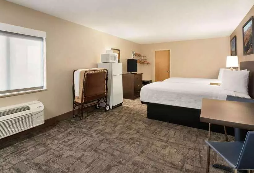 هتل Travelodge By Wyndham Lake Havasu