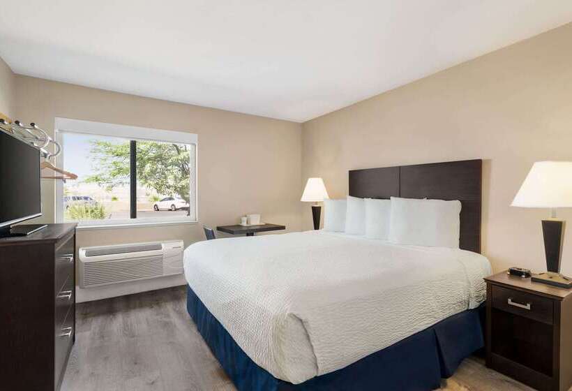בית מלון כפרי Travelodge By Wyndham Lake Havasu