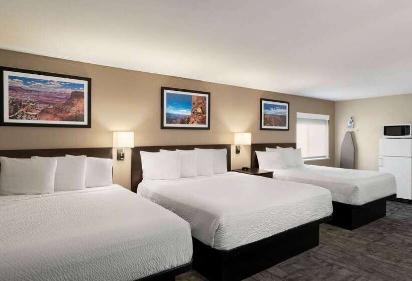 בית מלון כפרי Travelodge By Wyndham Lake Havasu