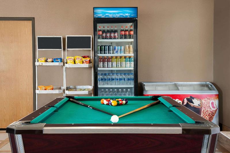 בית מלון כפרי Travelodge By Wyndham Lake Havasu