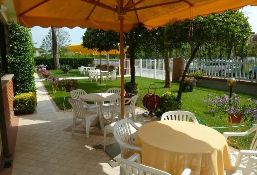 בית מלון כפרי Versilia