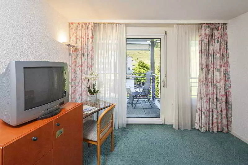 Отель Wellness  Tenedo  Thermalquellen Resort Bad Zurzach