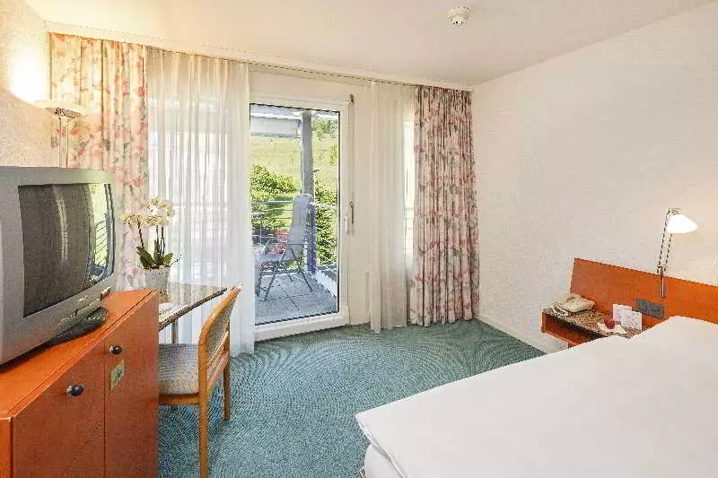 Отель Wellness  Tenedo  Thermalquellen Resort Bad Zurzach